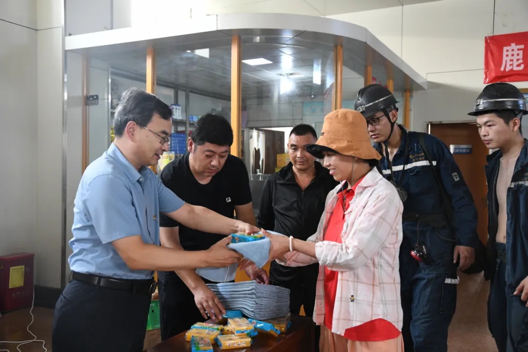 1752806796240117.jpg 1752806796240117.jpg